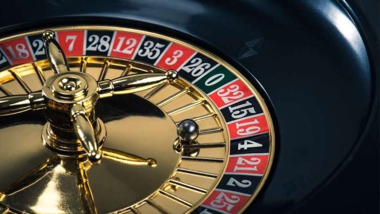 Antarmuka permainan Sugar Rush di padukabet menampilkan gulungan slot dengan simbol permen dan buah berwarna cerah